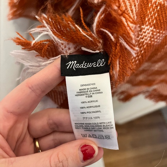 Madewell Oversized Blanket Scarf - Picture 4 of 4